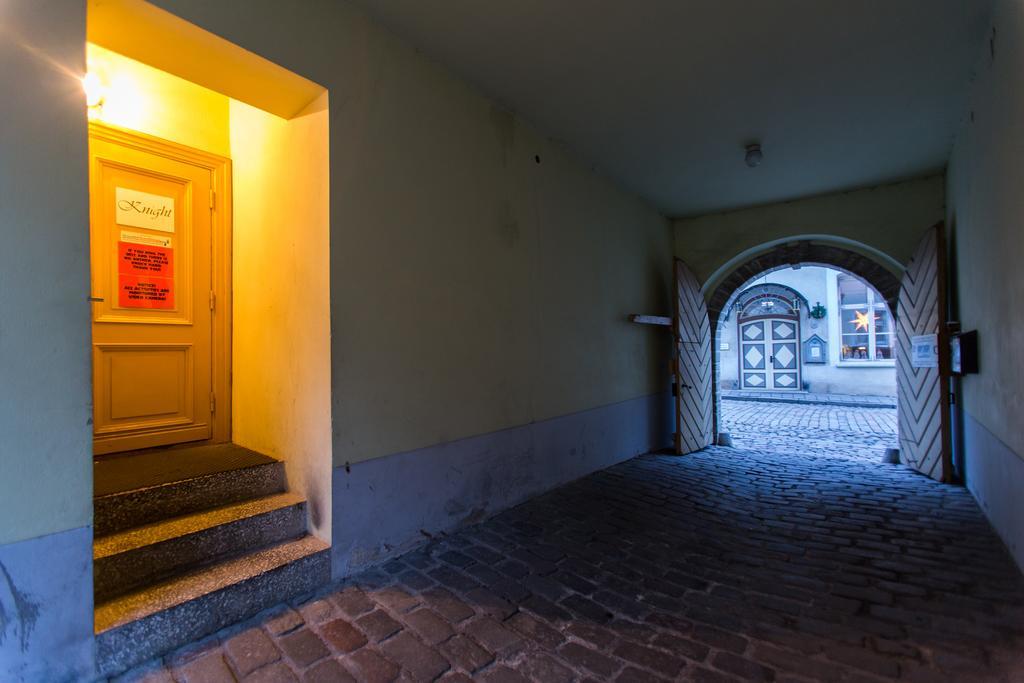 A Pousada The Knight House Talin Exterior foto