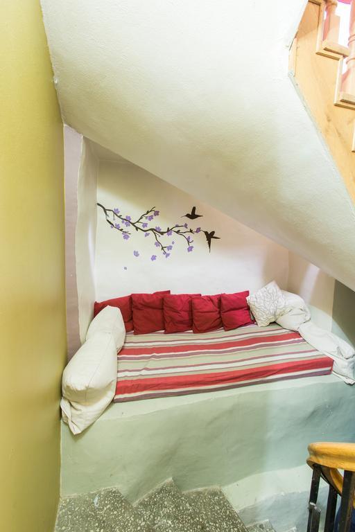 A Pousada The Knight House Talin Exterior foto